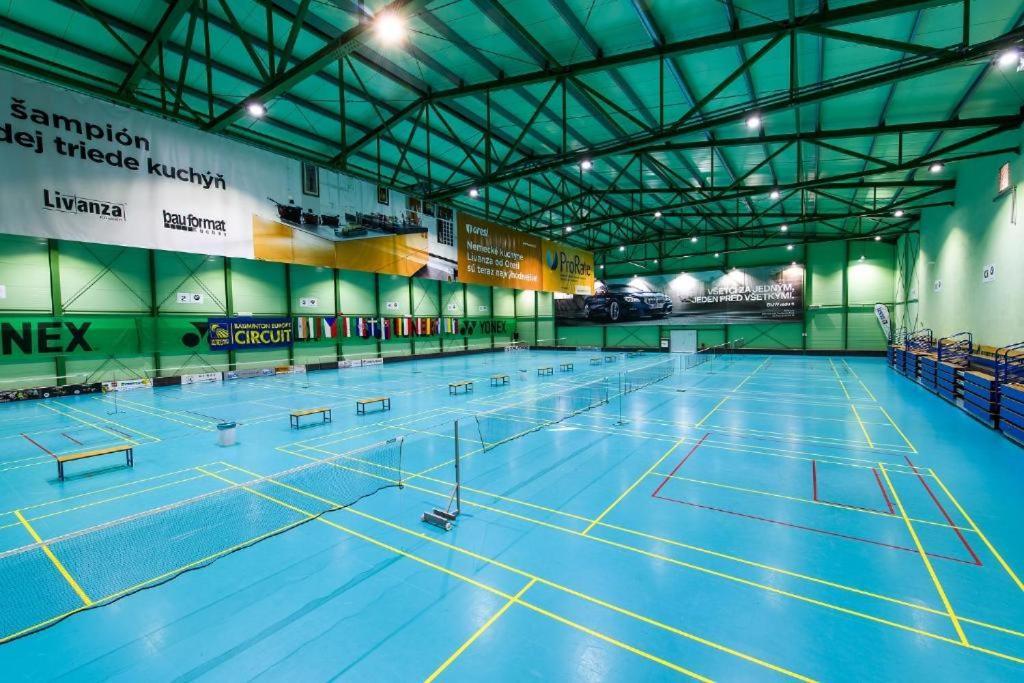 Penzion Arenaostrov Trenčín 外观 照片